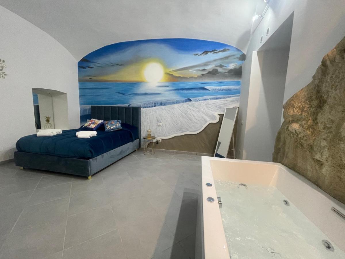 King Room with Spa Bath